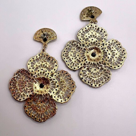 *3/$20* Black, white and gold large statement earrings - Picture 3 of 3